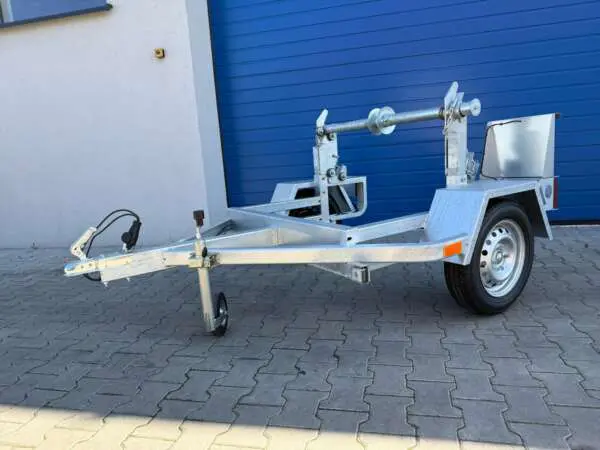 Przyczepa do przewozu bębnów kablowych 750kg - obrazek 9